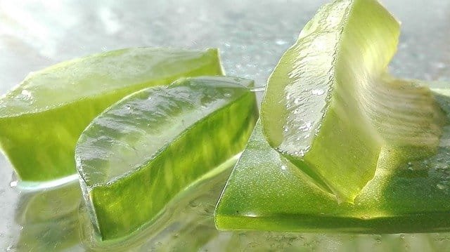 Aloe Vera gel lighten skin