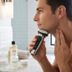 How to Shave with an Electric Razor? Without Irritation!